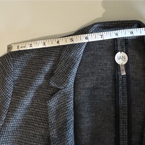 Ian RN Grey houndstooth jacket - size M - Picture 9 of 12